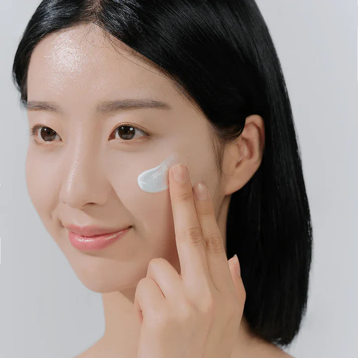 SKIN1004 - Madagascar Centella Hyalu-Cica Water-Fit Sun Serum - Sérum solaire